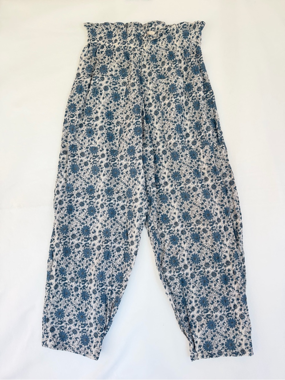 Pietsie Paz Pant in Arabesque Floral in size small